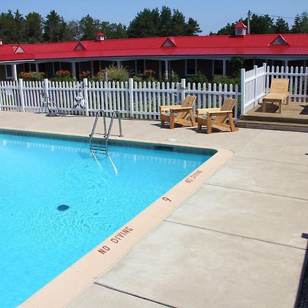 Mackinac Lake Trail Motel Mackinaw City Room photo