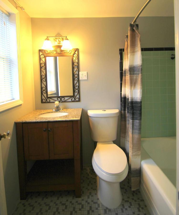Mackinac Lake Trail Motel Mackinaw City Room photo